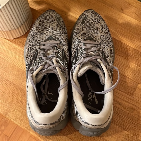 Brooks Mens Adrenaline GTS 19- Size 9.5 - Picture 5 of 9